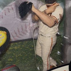 Giants Figure 