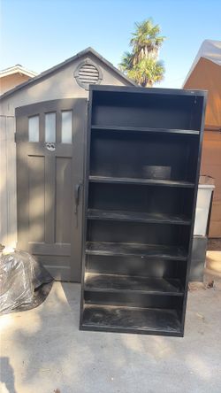 Storage cabinet