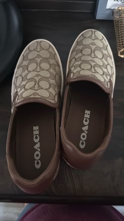 Women coach shoes size 9 slightly used