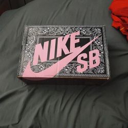 Nike SB Dunk Low Travis Scott 