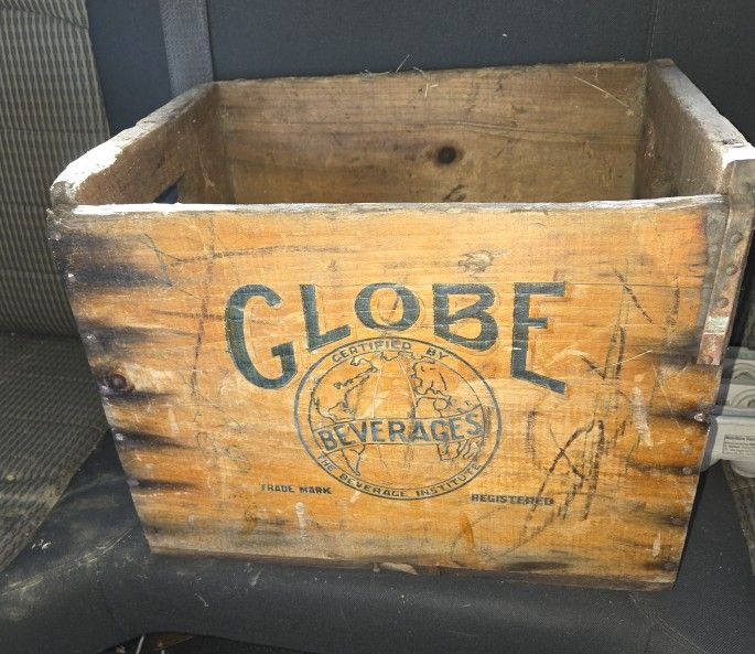 Vintage Globe Beverages," Crate