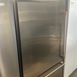 GE Monogram 36 Built in Bottom freezer refrigerator 2023 model