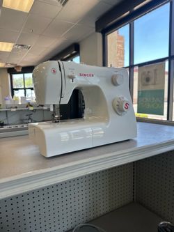 Singer Tradition sewing machine