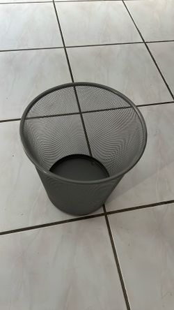 Iron Mesh Office Tush Can 