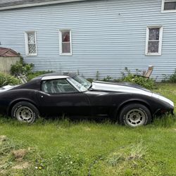 1975 Stingray Corvette 