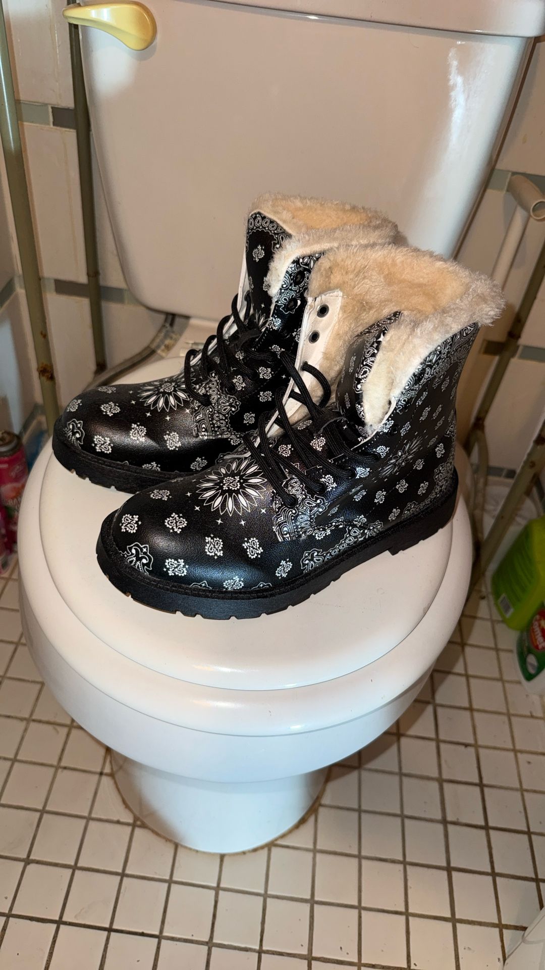 Boots Size 8.5 Men , Size 10 Women