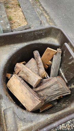 Free dry firewood