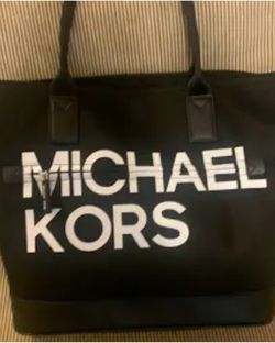 BRAND NEW (Never Used) NWT Black Michael Kors SPORT Handbag Designer Bag
Michael Kors