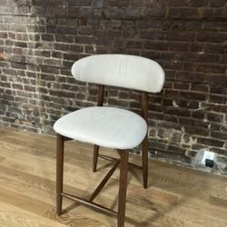 Comfy Chair Available For Pick Up 