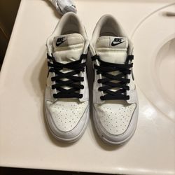 Nike Dunks 