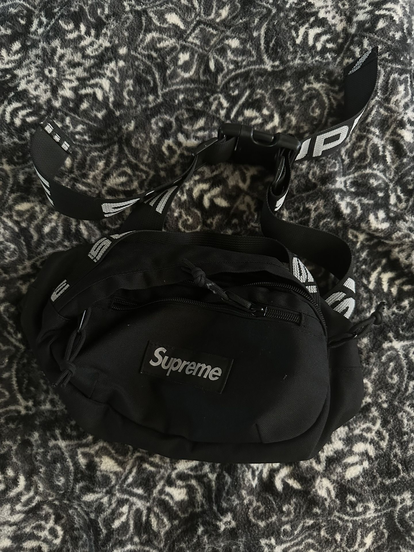 Supreme Cross bag