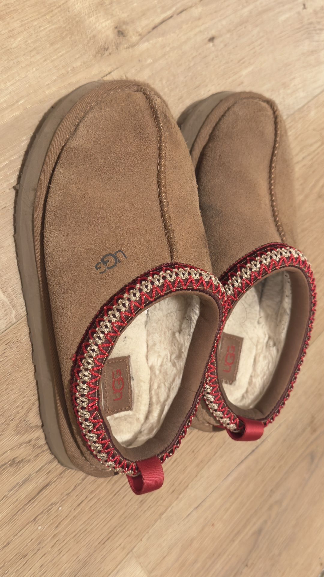 Ugg Tasman Size 2