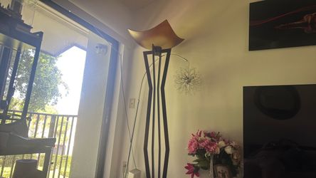 Tall corner room lamp