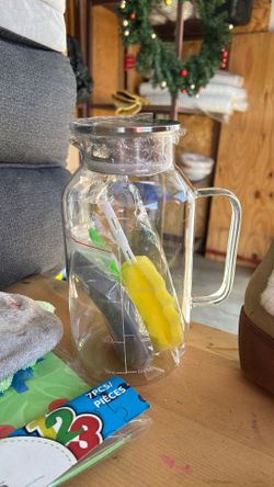 Jar with cleaner