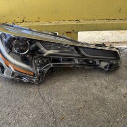 2020-2022 TOYOTA COROLLA SE XSE RH HEADLIGHT OEM