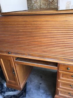 Roll top desk