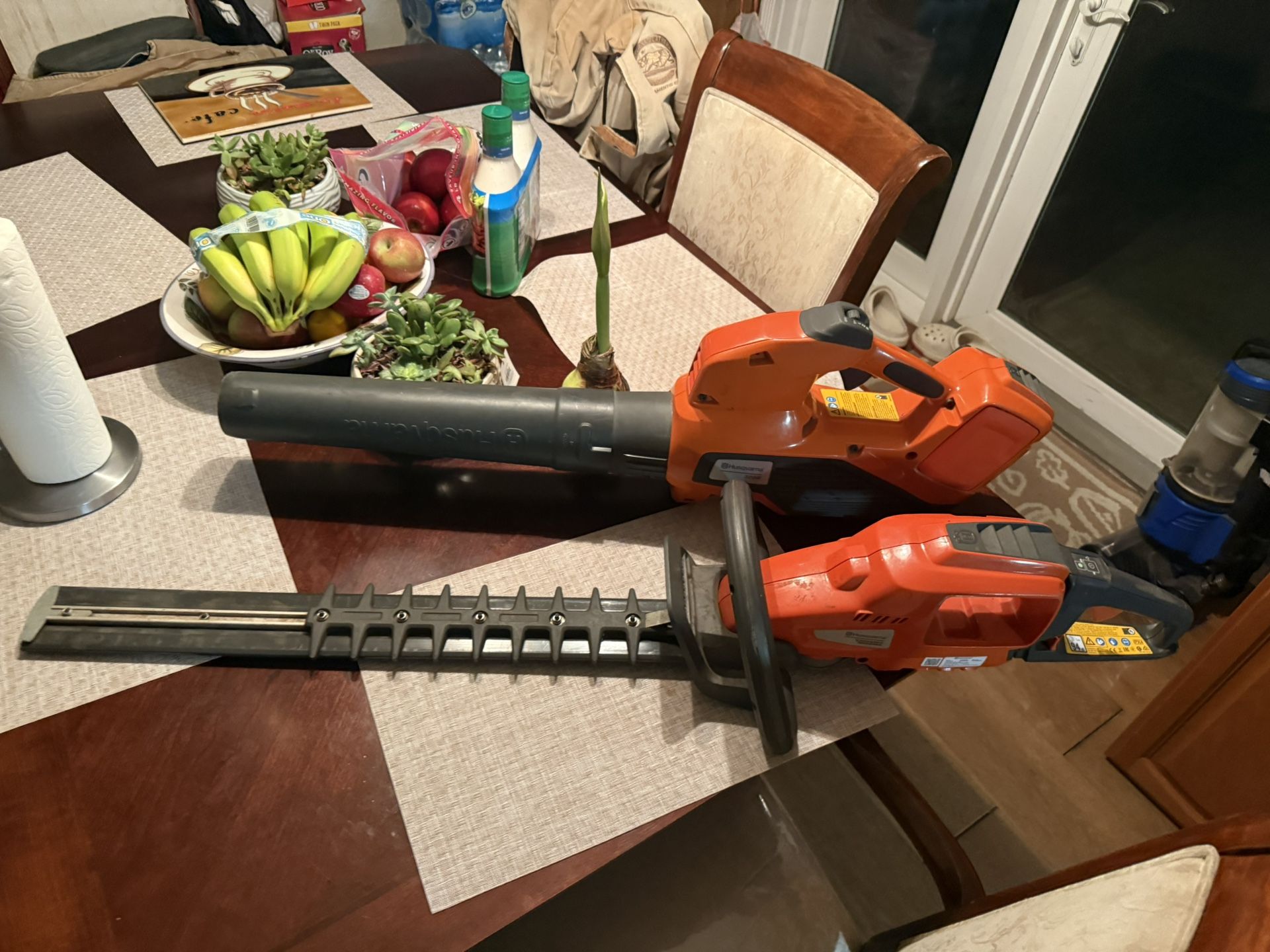 Husqvarna Leaf Blower And Trimmer W/battery 