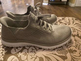 Sketchers Swift Fit Women’s Shoes Taupe 7.5