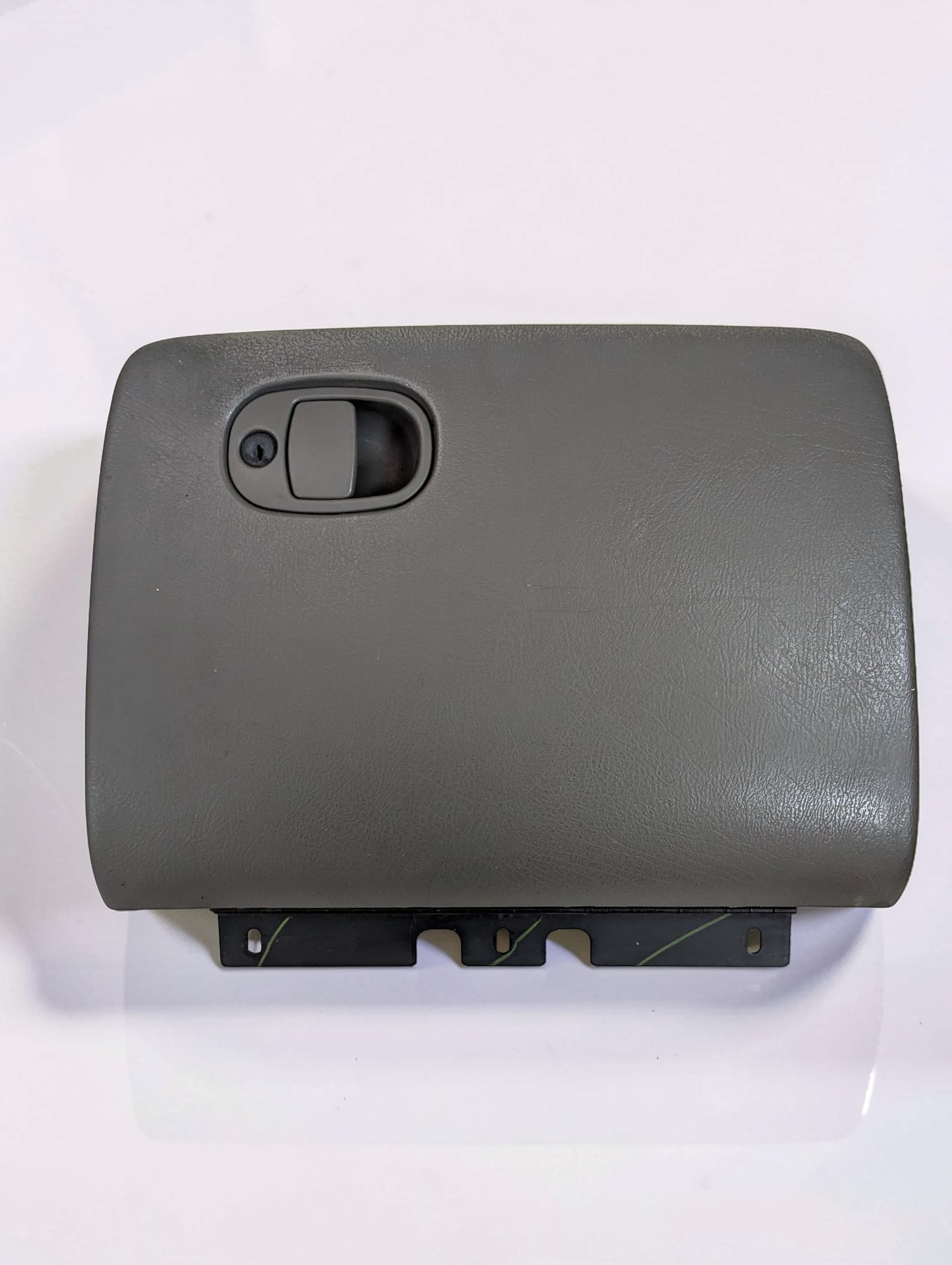02-04 Buick Rainier GM Dash Complete Glove Box Storage Compartment OEM 1(contact info removed)