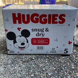 Huggies Snug & Dry Diapers (size5)