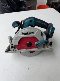 Makita 18V LXT Brushless 6-1/2” Cordless Circular Saw (Tool Only)