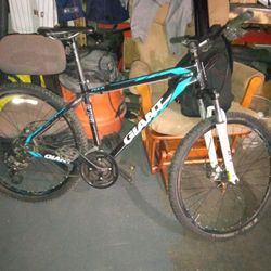 Giant Atx  27.5 Xct Mountain Bike