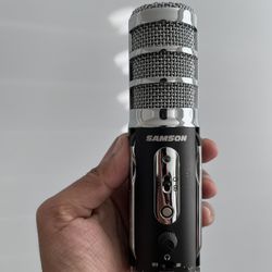 Retro Podcast Mic