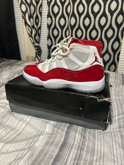 Jordan 11 Cherry Size 9