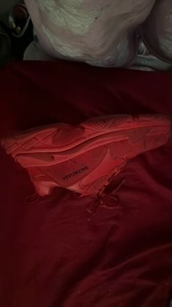 Triple s red balenciaga