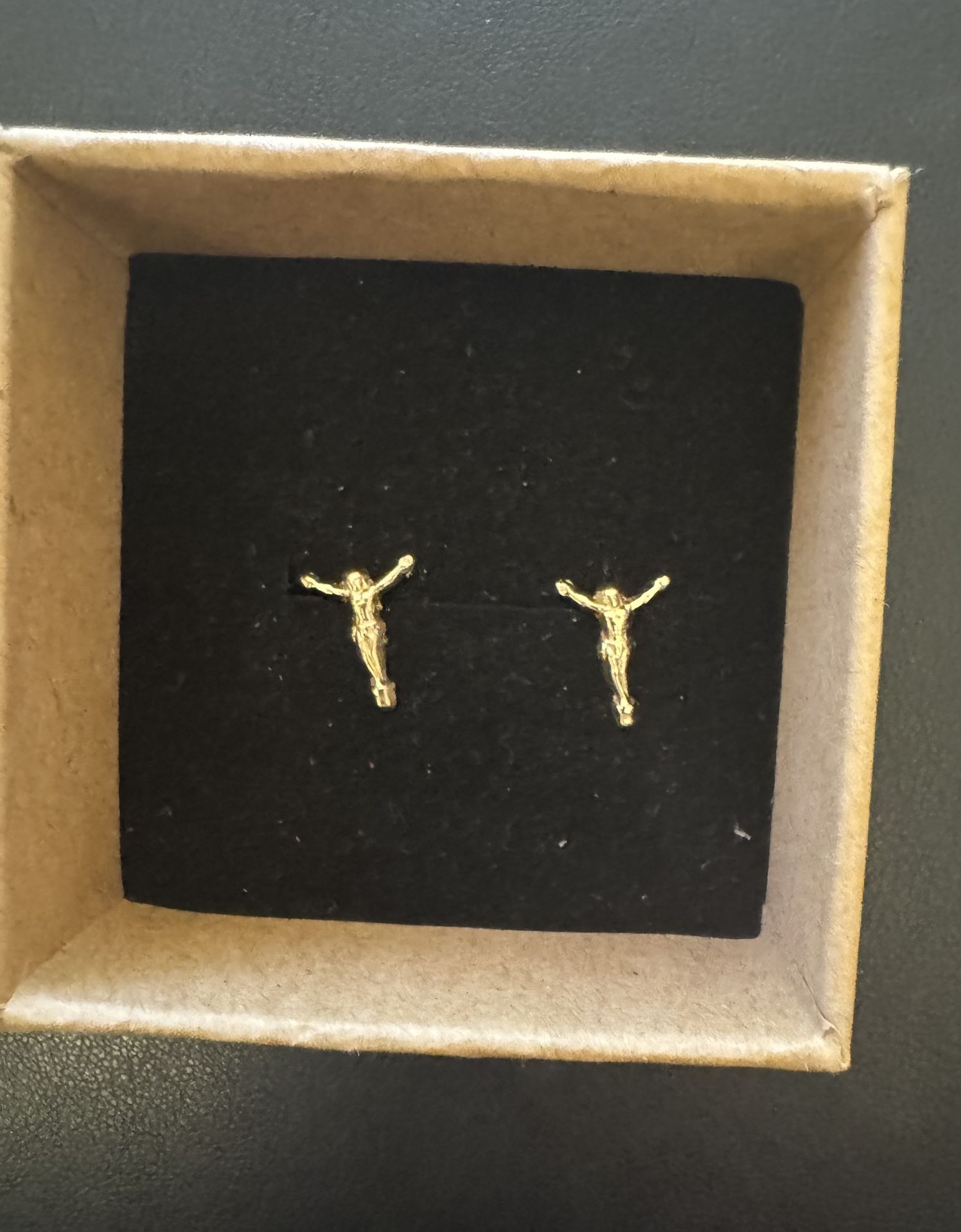 14k Yellow Gold Jesus Christ Stud Earrings