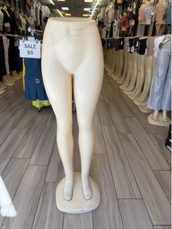 Female Mannequins