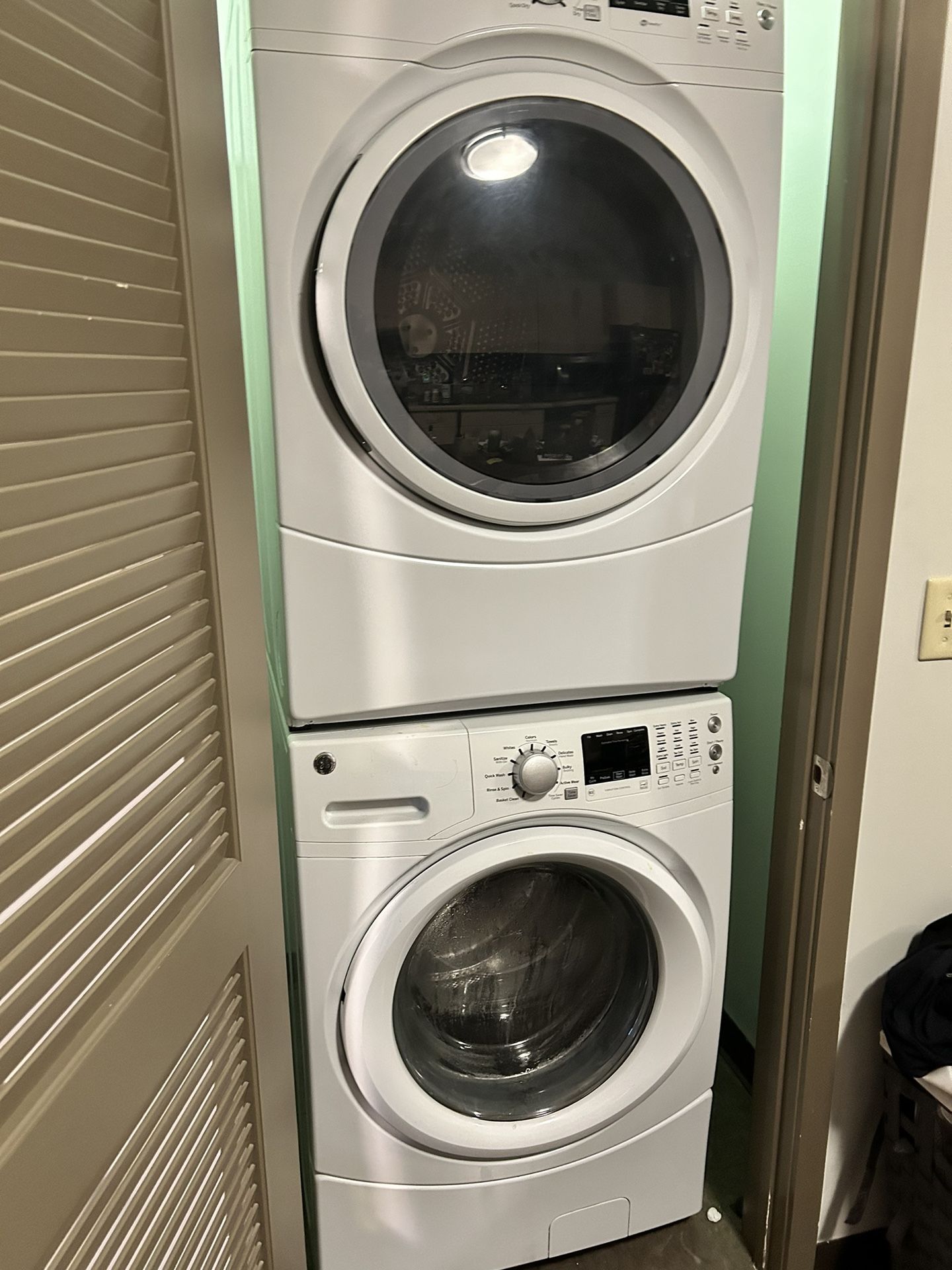 GE Stackable, Washer, And Dryer Set