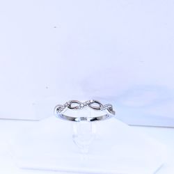 Ring 925 Sterling Silver Twisted Ring, Decorated with CZ Simulated Diamonds