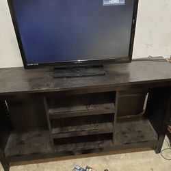 32 Inch Tv & Stand 60$