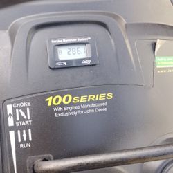 John Deere D105 Auto Lawn Tractor 