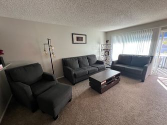 Bayonne Living Room Set