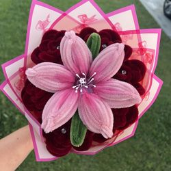 Handed pipe cleaner bouquet 💐 
