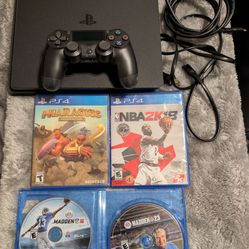 PS4 Slim 1TB Bundle