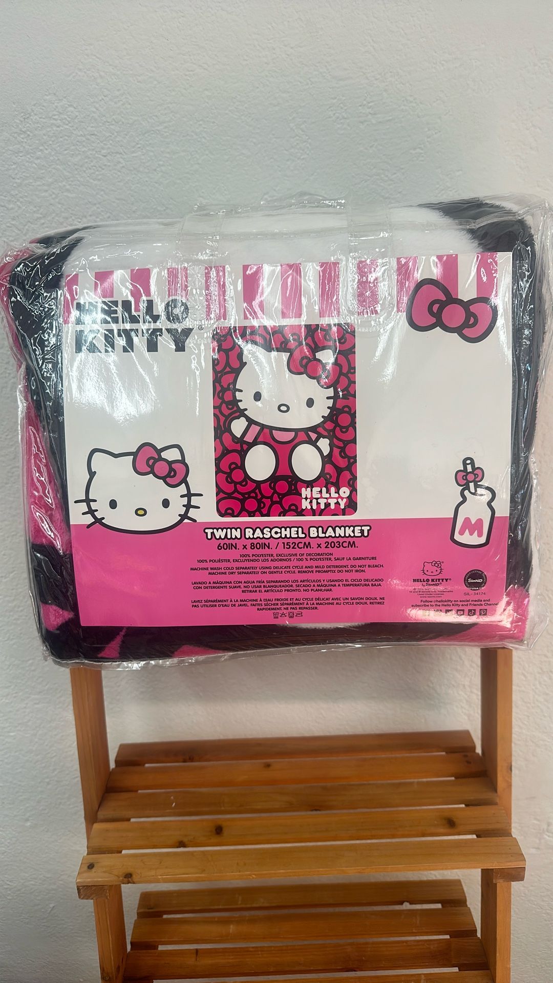 Hello Kitty Twin Blanket