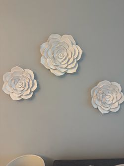 White 3D Rose Wall Decor Set of 3