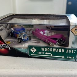 Hot wheels 100% Woodward Avenue Limited Edition 2 Car Set Released By Mattel In 2002