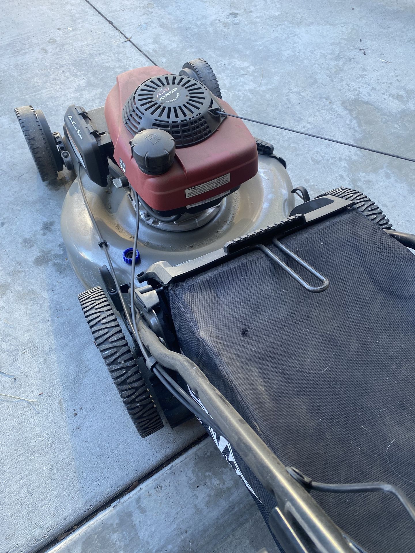 Easy start Honda GCV 160 gas powered lawn mower