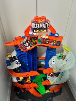 Hot wheels track barely used