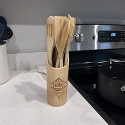 6 piece bamboo wooden spoon set with holders 