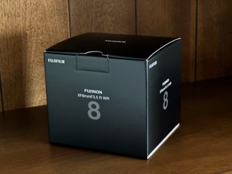 FUJIFILM XF 8mm f/3.5 R WR Fujinon APS-C Lens for X-Mount, Black