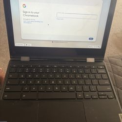 Lenovo 300e Chromebook 81MB 11.6" 2nd Gen Celeron N4020 4GB RAM 32GB