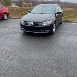 2014 Volkswagen Passat 1.8T Wolfsburg Edition 