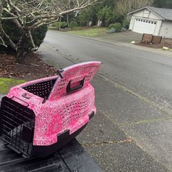 Small Dog Cat Rabbit Bunny Kennel Crate Carrier Like New 20” L by 10” W by 10” H