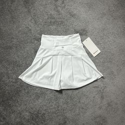 LuluLemon White Skirt Size 2