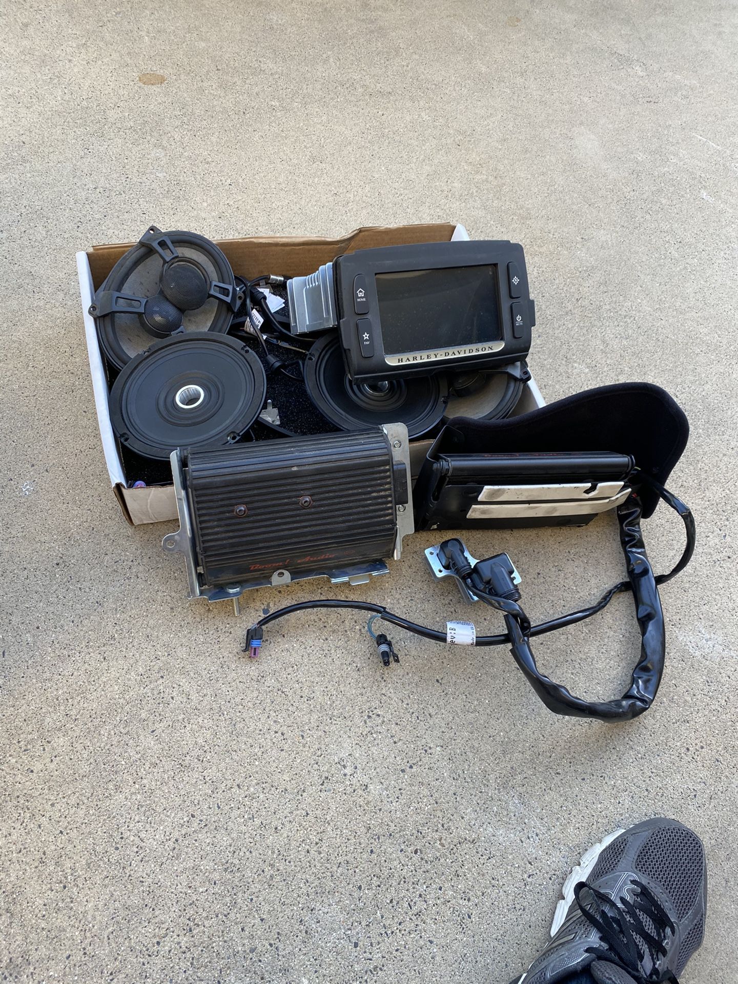 Harley Davidson boom system with navigation and amplifiers and speakers